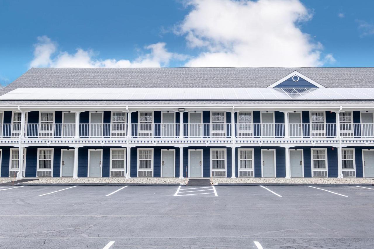 Hilltop Inn & Suites, Near Foxwoods Casino Норт-Стонінгтон Екстер'єр фото