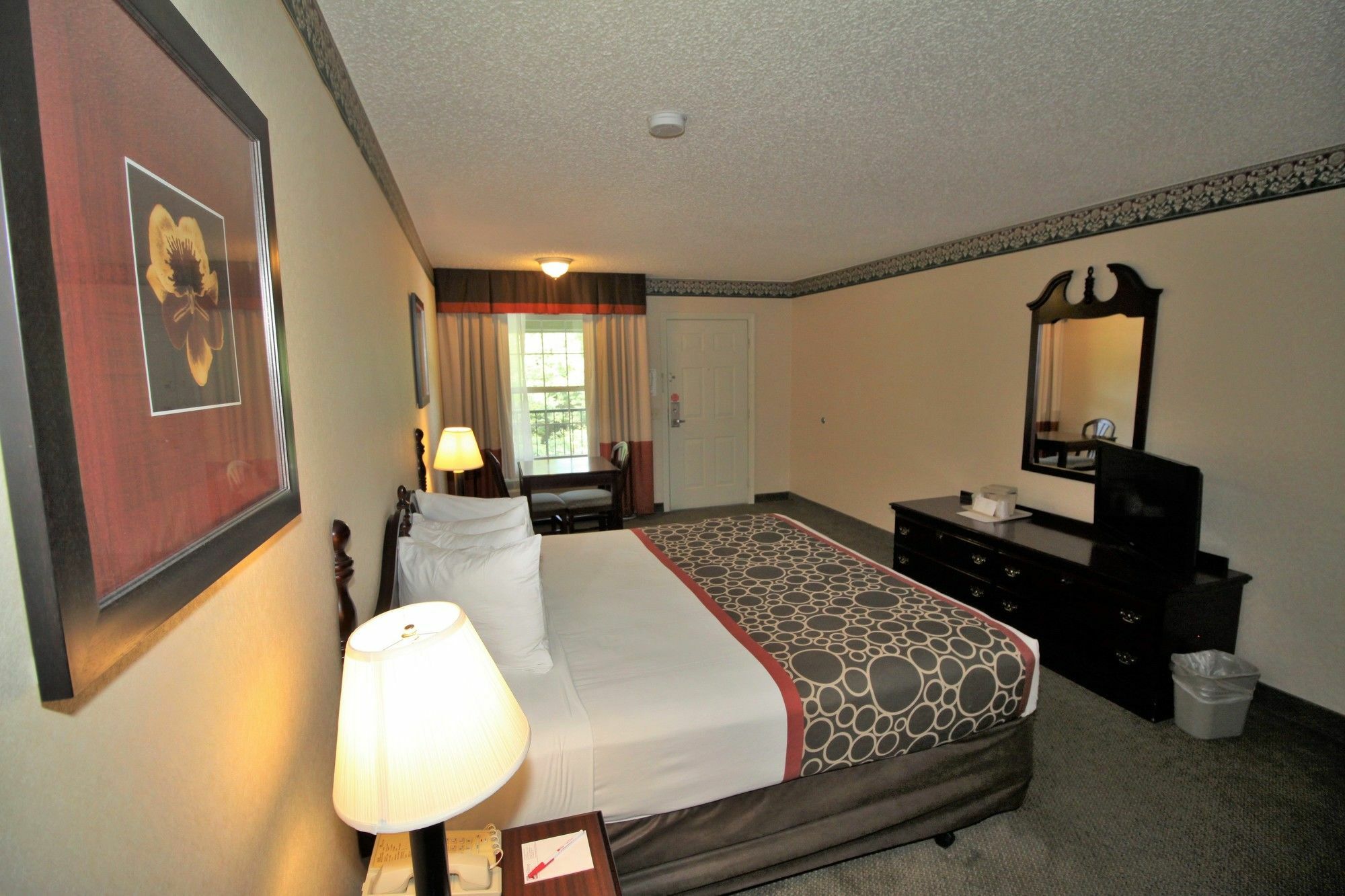 Hilltop Inn & Suites, Near Foxwoods Casino Норт-Стонінгтон Екстер'єр фото